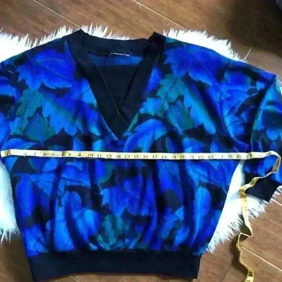 Vtg Purple blue green big flower acrylic pullover - Picture 4 of 5
